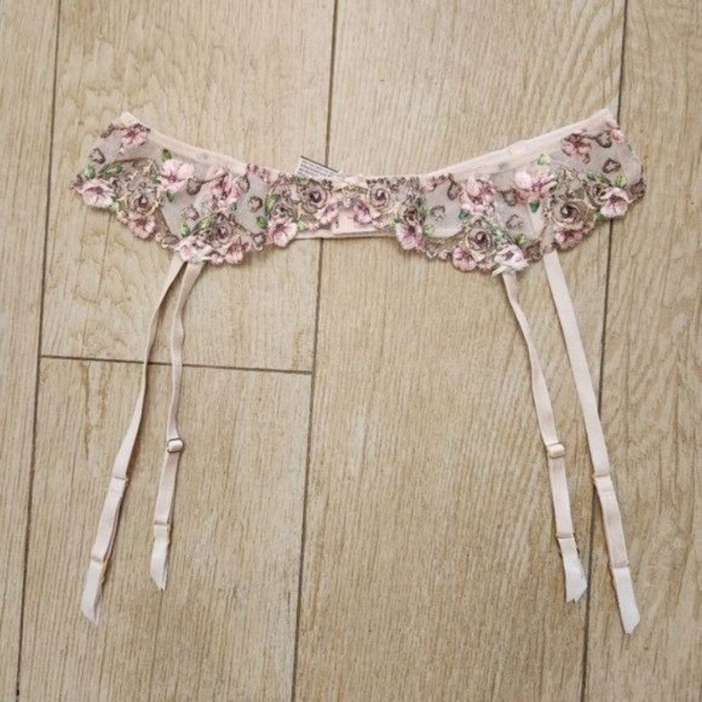 Victoria's Secret Dream Angels Pink Green Floral Embroidered Garter Belt - Picture 1 of 8